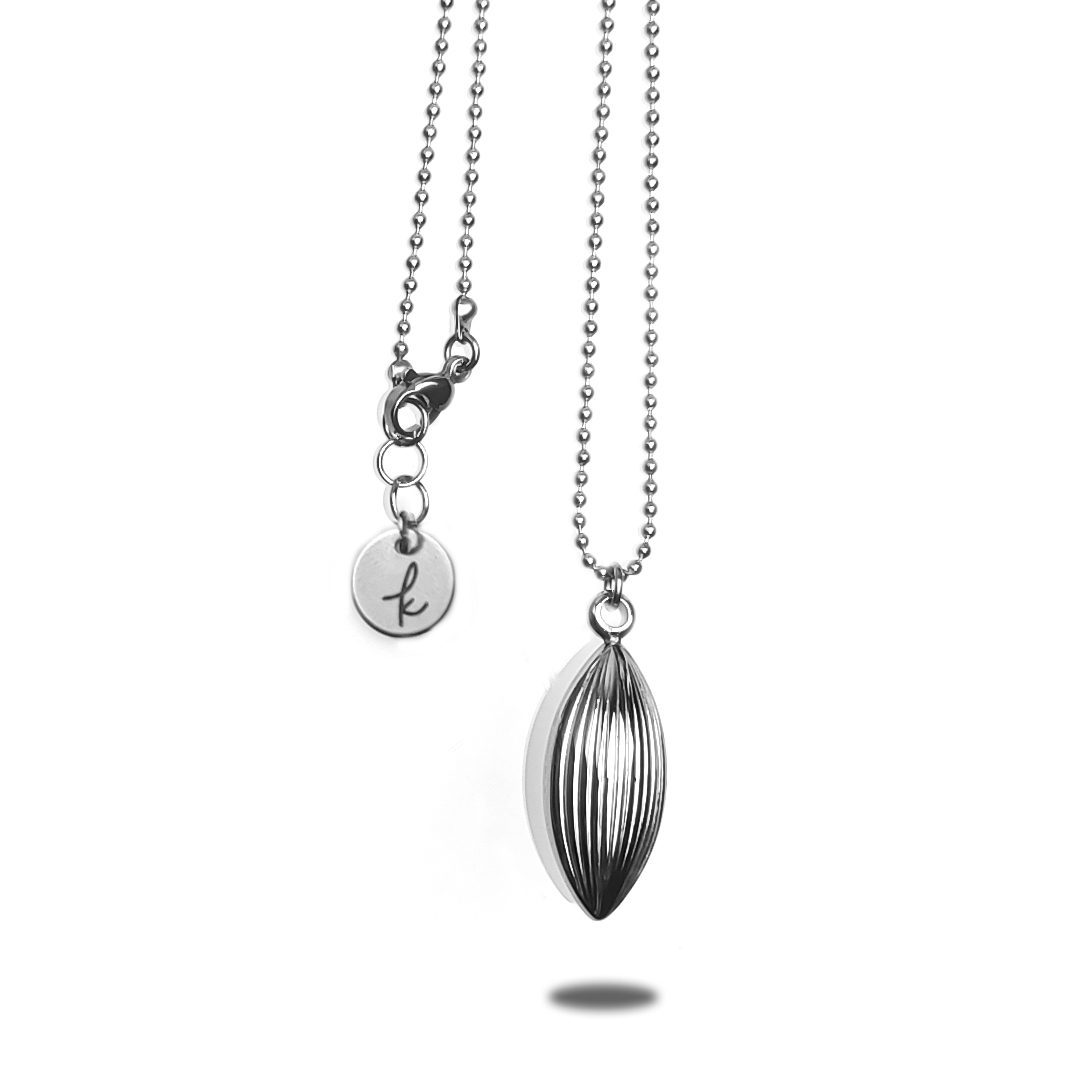 Sin título-1 Collar Cápsula Plata - detalle 2 - bisutería artesanal Katarsis