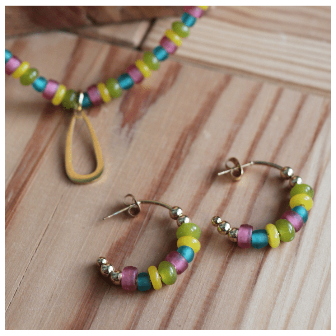 Pendientes dorados colores3 Pendientes Ebel - detalle 4 - bisutería artesanal Katarsis