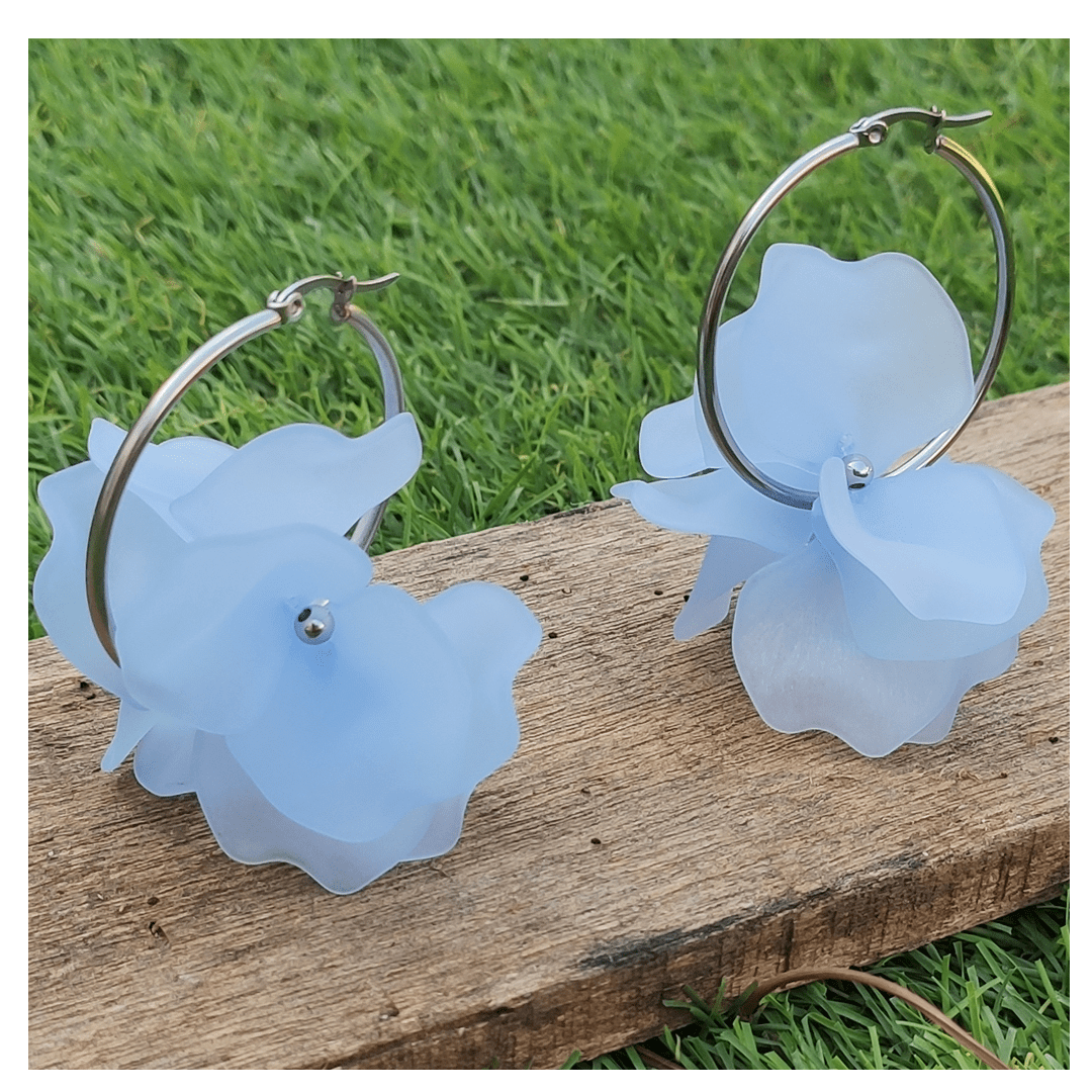 foto pendientes flor azueles Pendientes Zahra Azules - detalle 2 - bisutería artesanal Katarsis