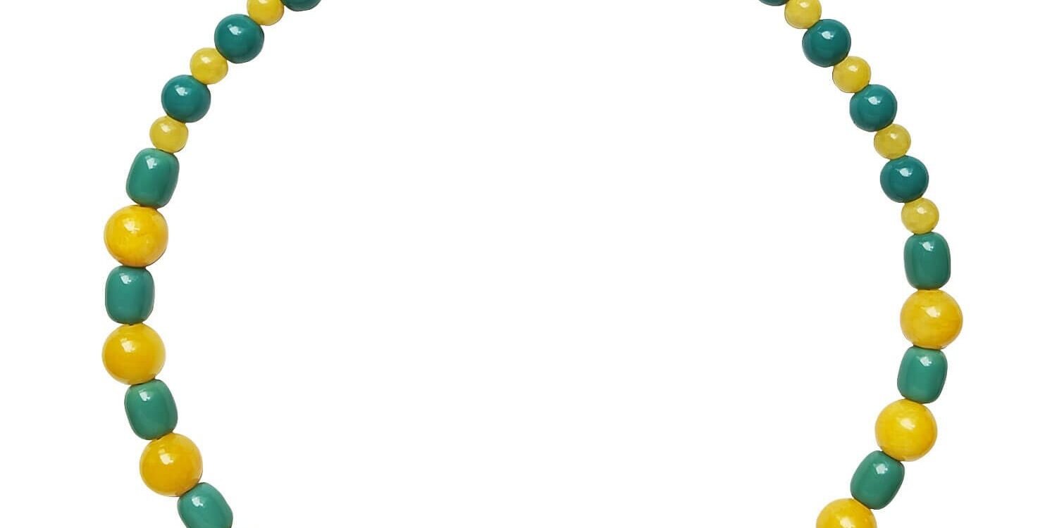 Collar-verde-y-amarillo-fondo-web Collar Jaune - bisutería artesanal de Katarsis